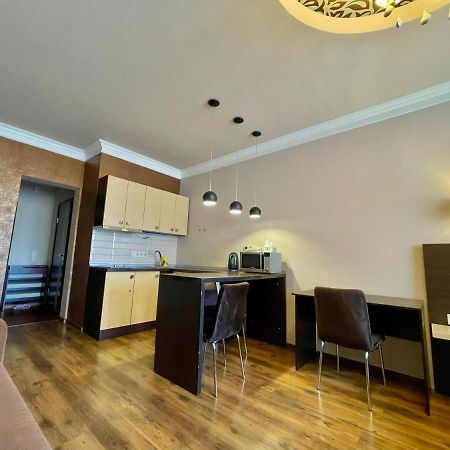 Apartment Elegant Киев Екстериор снимка