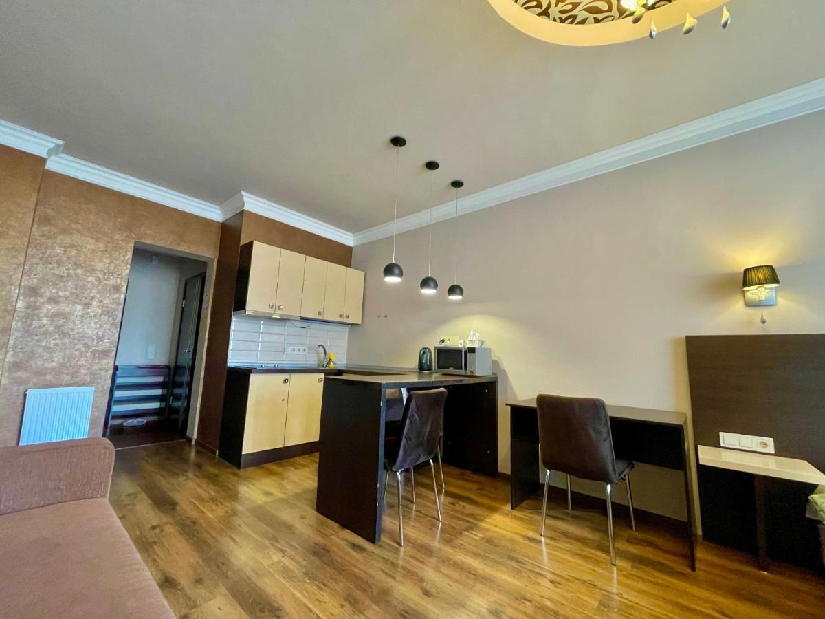 Apartment Elegant Киев Екстериор снимка